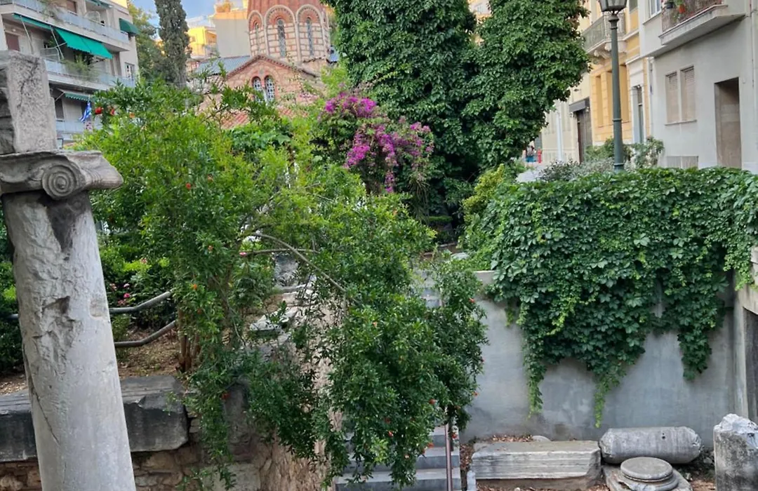 Cozy Tiny Apartment In The Heart Of Plaka-1